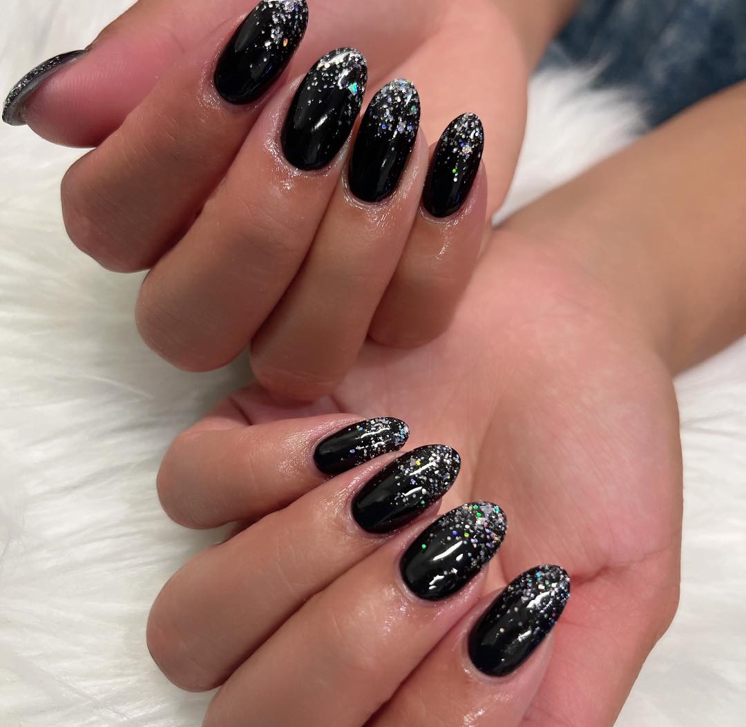 Gel nail design with glossy finish